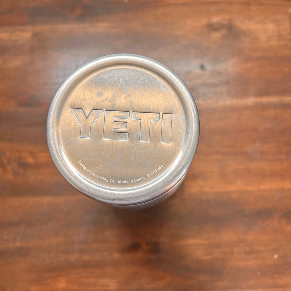 Original Stainless Steel 20oz Yeti - Picture 3 of 4